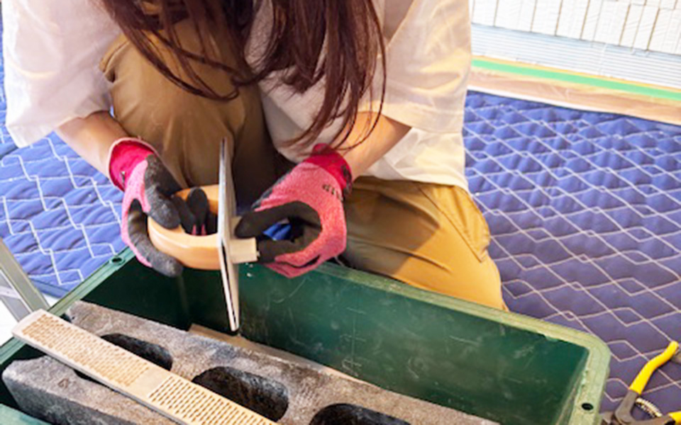 女性職人ならではの繊細な面取り
